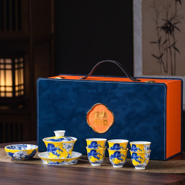 Jingdezhen ceramic tea set high white porcelain high value blue and white porcelain cover bowl tea cups high-grade home gifts with porcelain