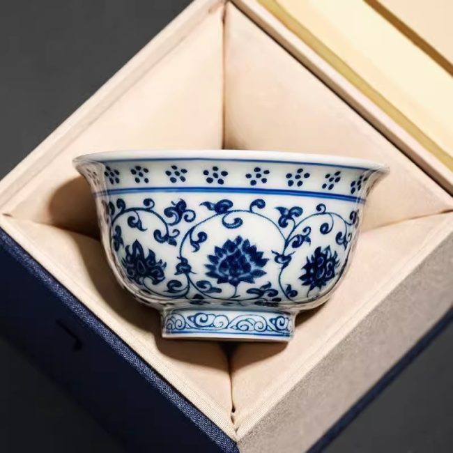 Yongle blue and white pressed hand cup ceramic handmade antique tea cup entwined lotus personal use master cup high-grade teacups